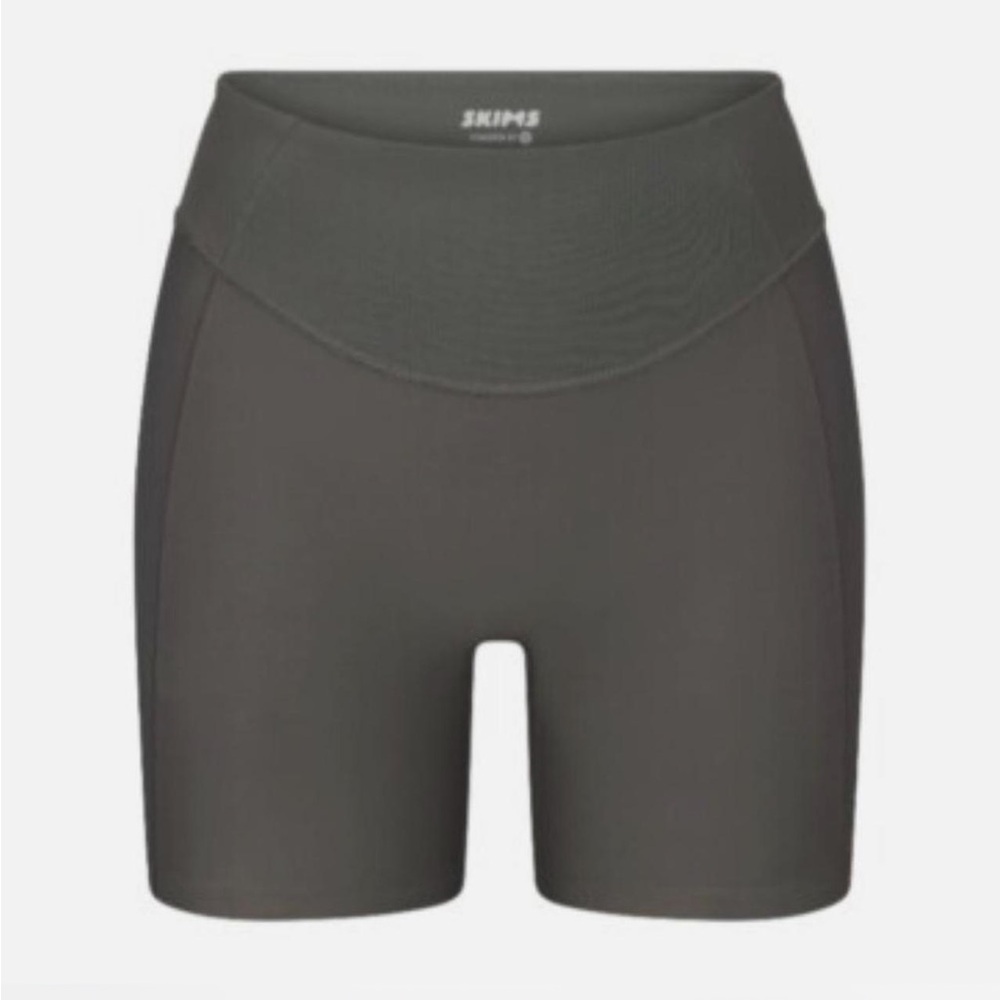 SKIMS *NWT Medium Waisted Compression Performance Biker Shorts | Gunmetal | M